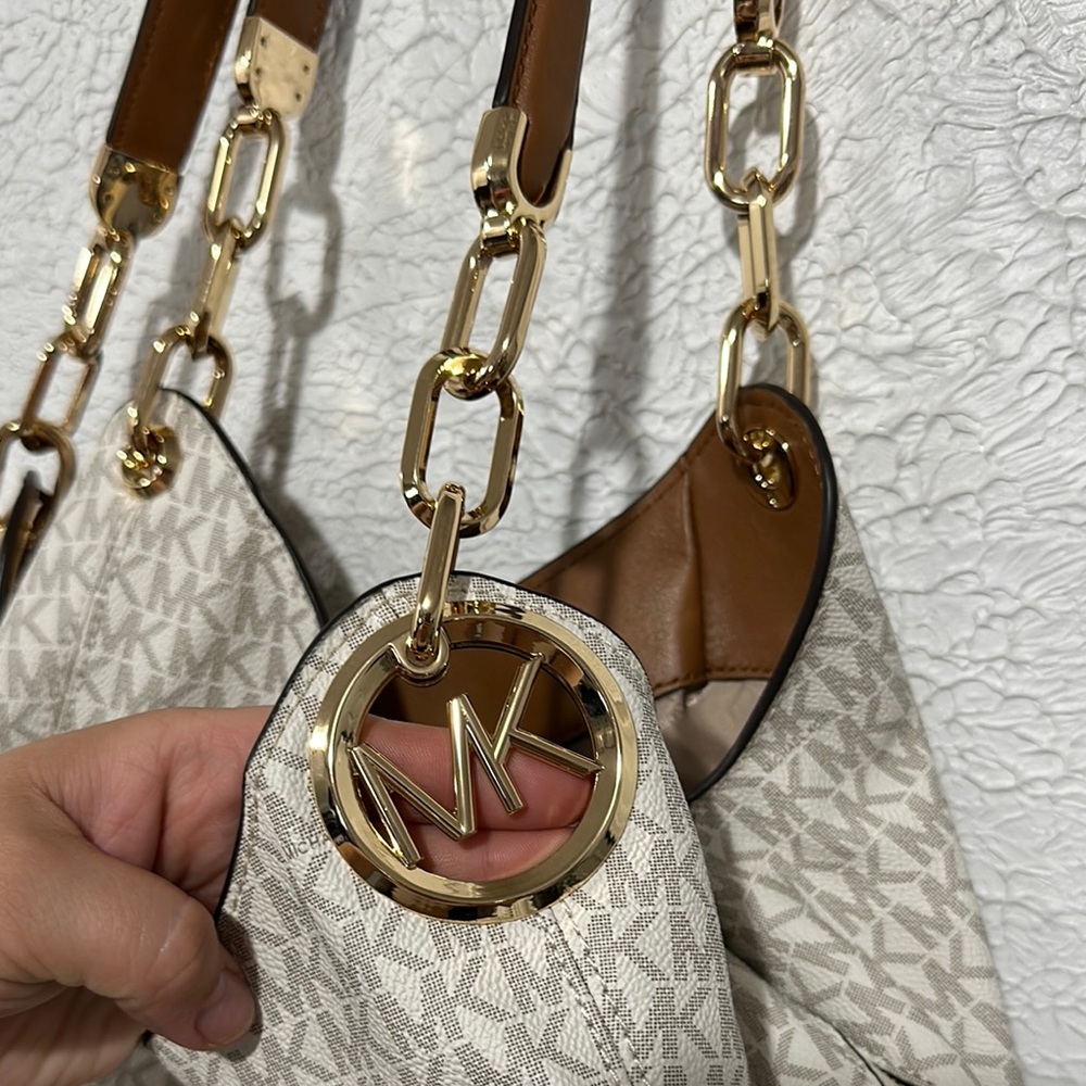 Michael Kors Large Chain Shoulder Tote “Lillie” White and Brown - Picture 2 of 7